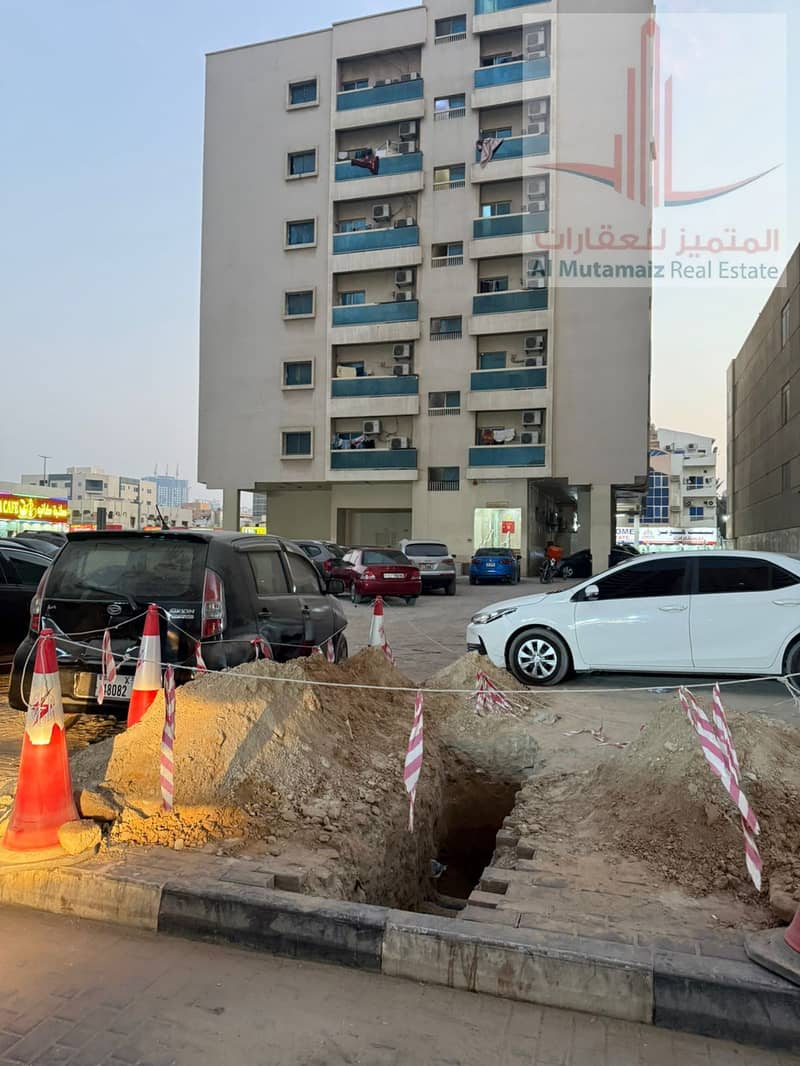 7 7830f3ba-b4c4-4e32-a874-15b33729f244. jpg