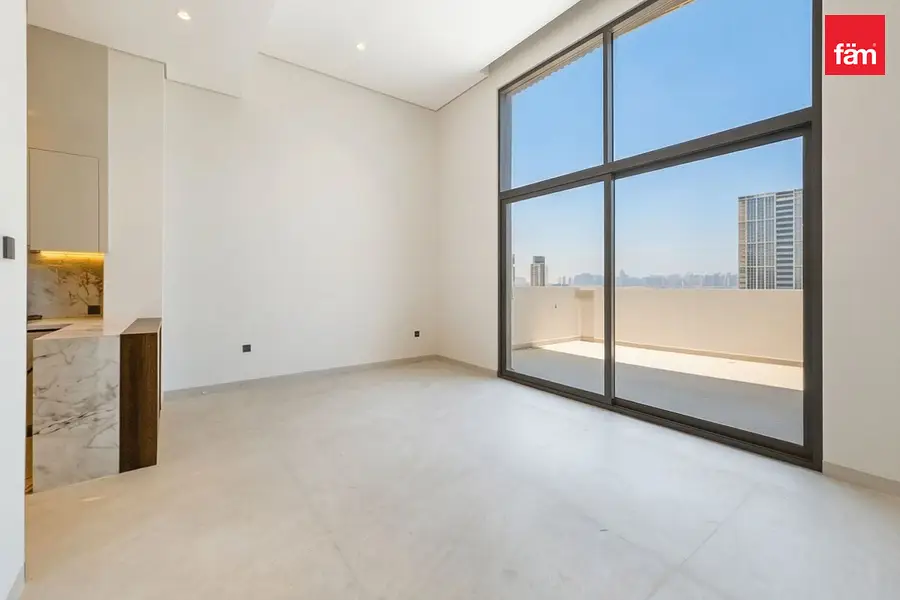 Brand New | Spacious | Vacant | Close to Exit