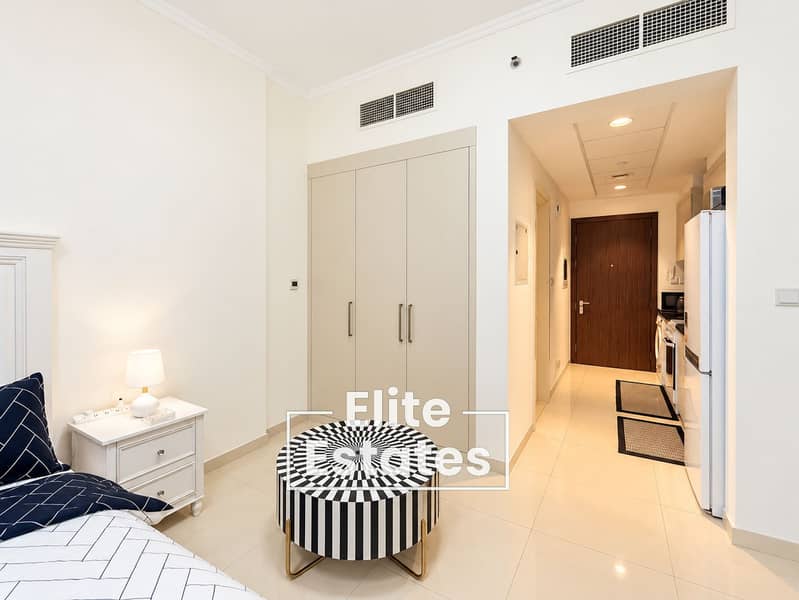 6 Modern Monochrome Apartment Interior. png