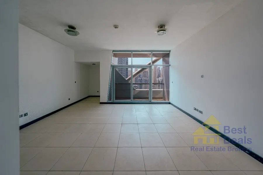 Studio Apartment | Indigo Tower | Downtown City View | Balcony Access