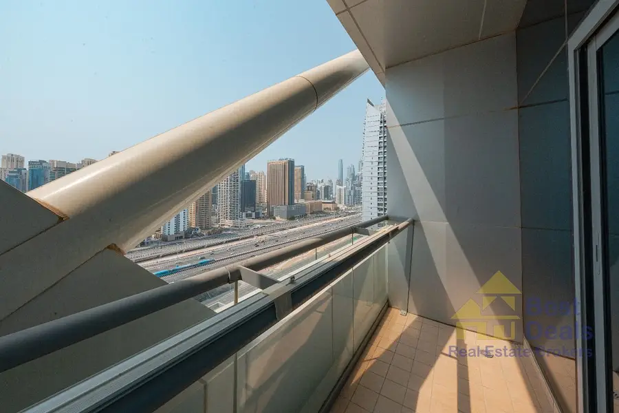 Studio Apartment | Indigo Tower | Downtown City View | Balcony Access