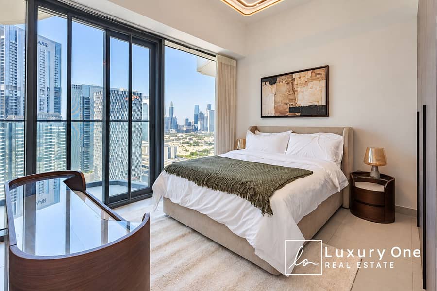 4 Modern Bedroom with Skyline Views. png