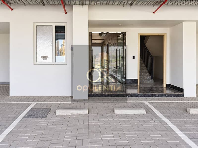 10 Modern Apartment Entrance and Parking Bay. png