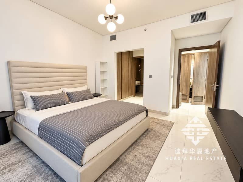 4 Modern Minimalist Bedroom Retreat. png