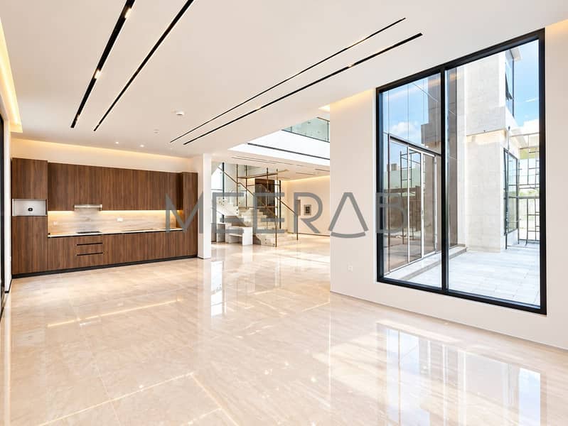 3 Luxurious Minimalist Open-Plan Interior. png