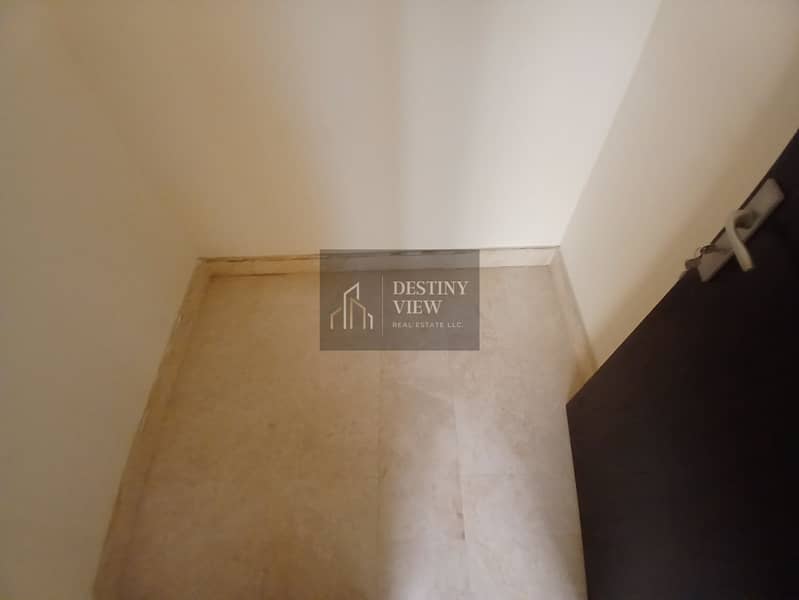 2 128590. jpg