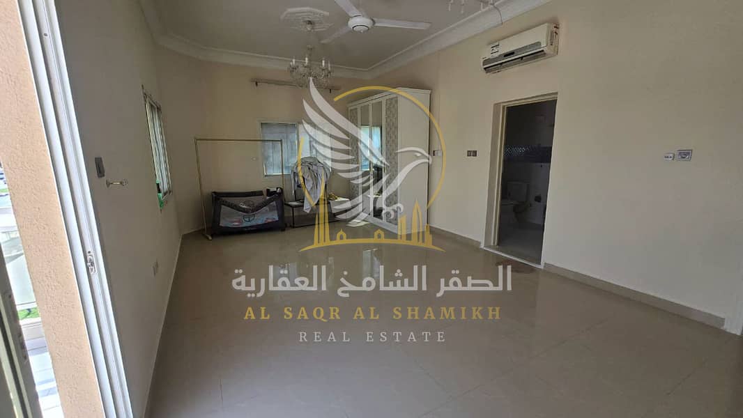 30 fyla-for-rent-5-bedroom-shrqan-alsharqa-property-43. jpg