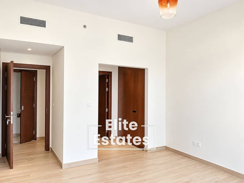 3 Bright Minimalist Interior Hallway. png