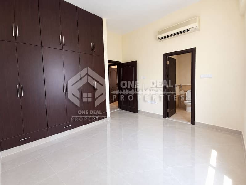 3 Modern Minimalist Room with Walk-In Wardrobe. png
