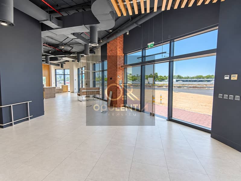 3 Modern Industrial Retail Interior (1). png