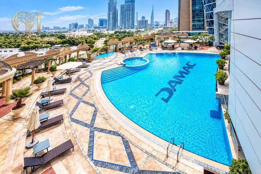 8 Luxury Rooftop Pool with City Skyline. png