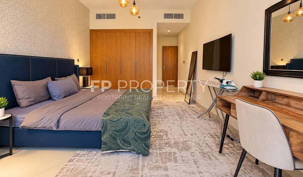 4 Modern Bedroom with Warm Pendant Lighting. png