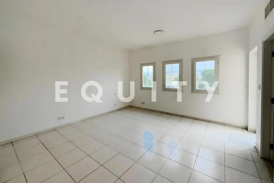Single Row | Private Garden | Springs 3 |