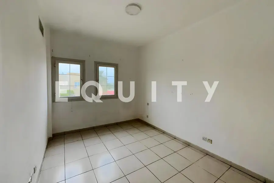Single Row | Private Garden | Springs 3 |