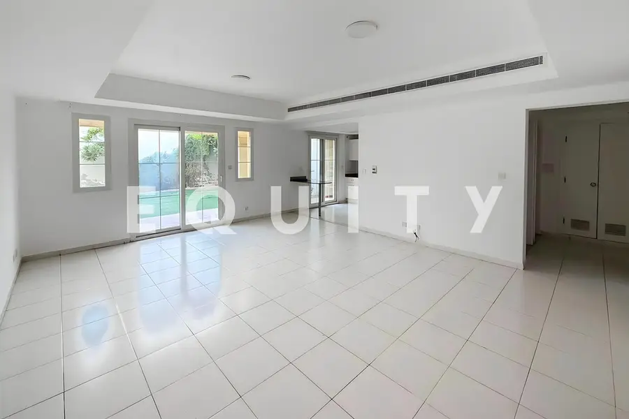 Single Row | Private Garden | Springs 3 |