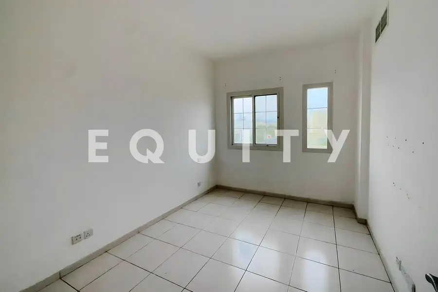 Single Row | Private Garden | Springs 3 |