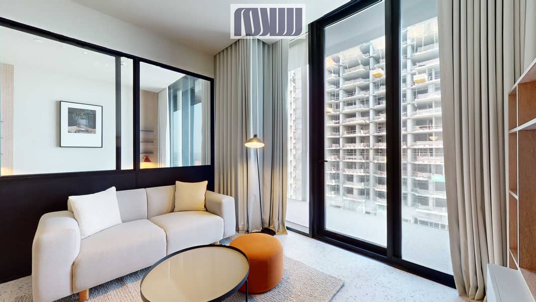 5 UPSIDE-Living-The-Suite-Meydan-Views-09132023_100529. jpg