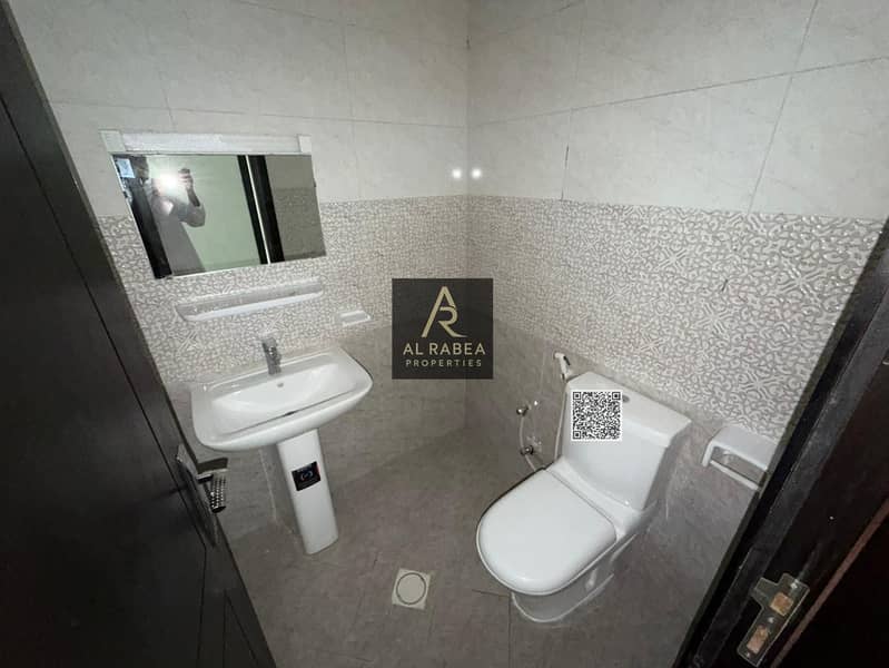 10 2d6cfa8c-122a-4a34-93cc-bb110fd01b19. jpg