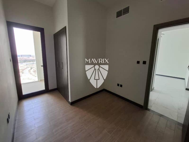 5 Image 5