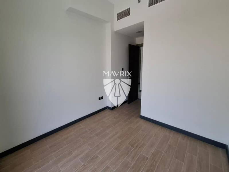 7 Image 7