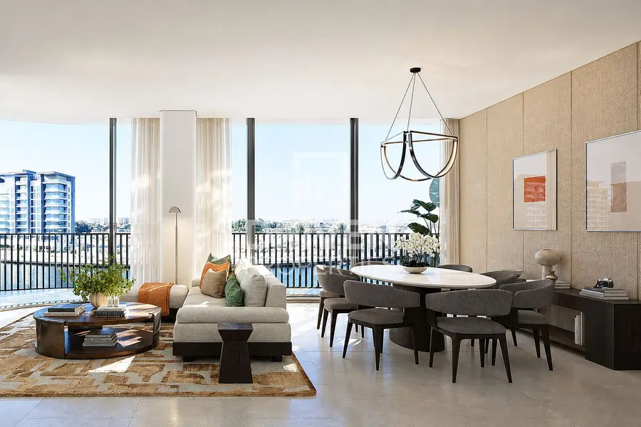Canal and Park View | Low Floor | Amazing Layout