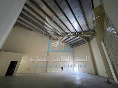 Warehouse for Rent in Industrial Area, Sharjah - مستودع-للا-يجار-الصناعيه-15-الشارقه-صورة-العقار-aq-0001-01. jpg