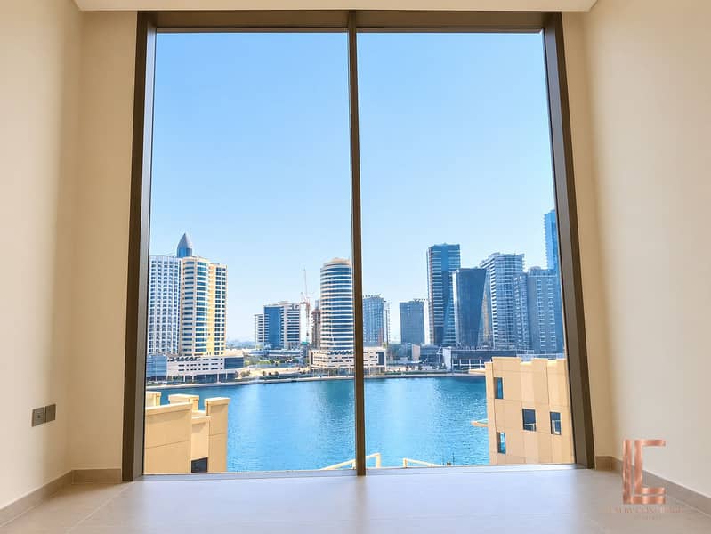 2 Panoramic Waterfront Skyline Interior. png