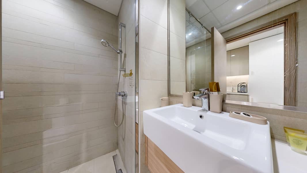 13 Azizi-Riviera-35-533-10142026_141748. jpg