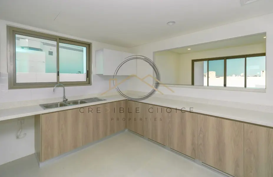 NO COMMISSION | SPACIOUS | MAID ROOM | GATED COMMUNITY