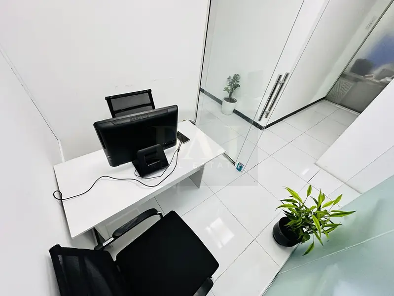 Affordable Office with Bank Account Assistance |Free Amenities