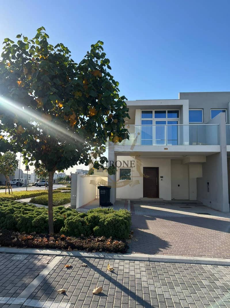 End Corner- Fully Furnished- Ready To Move- Low Rent! End Corner- Fully Furnished- Ready To Move- Low Rent!