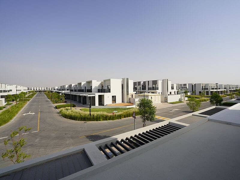Up to 12 Cheques | Singe Row | Close to Entry