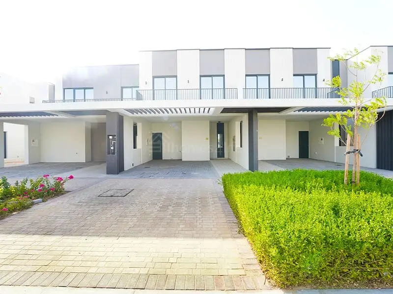 Up to 12 Cheques | Singe Row | Close to Entry
