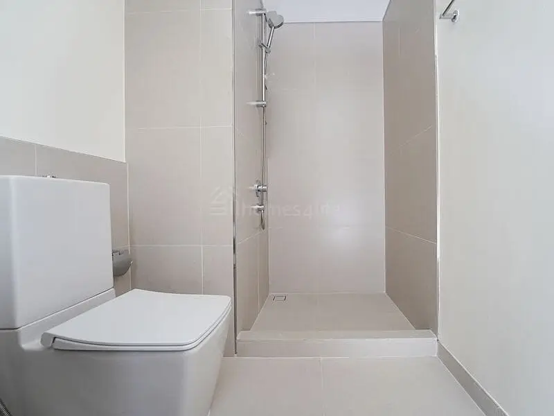 Up to 12 Cheques | Singe Row | Close to Entry