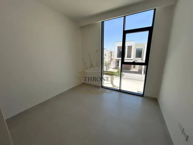 A Perfect Family Home | 3br + Maid | Private Garden