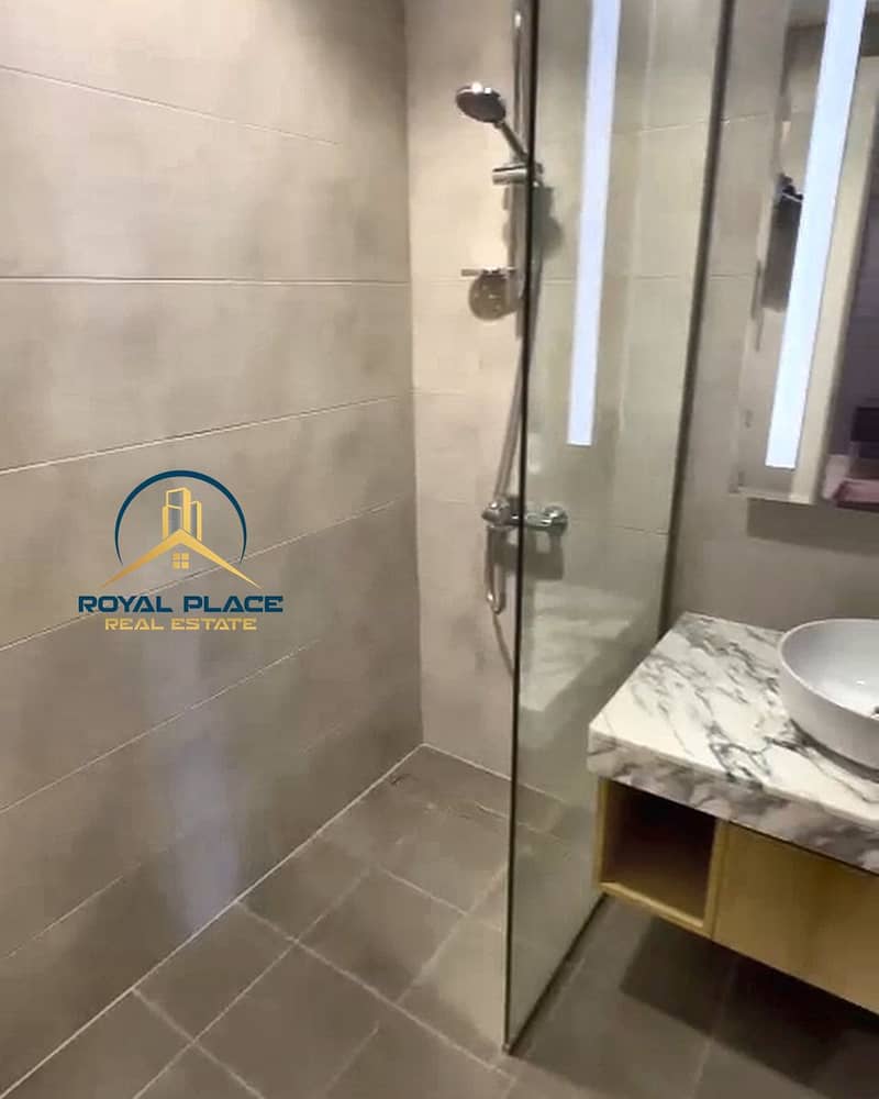 6 04_Bathroom. jpg
