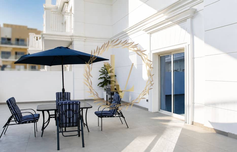 11 Expansive Sun Deck. png
