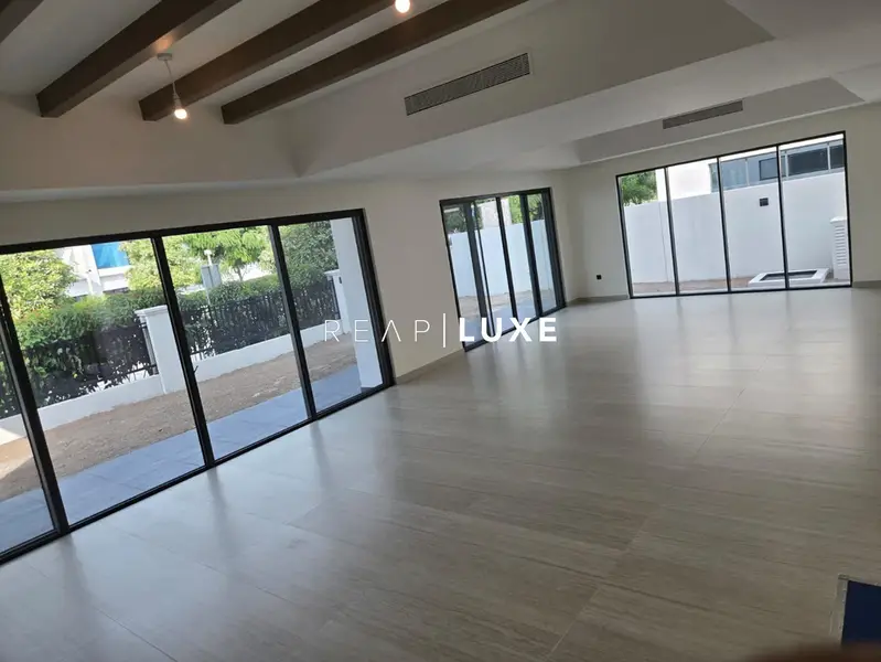Parkside Living | Ready to Move | Prime Location