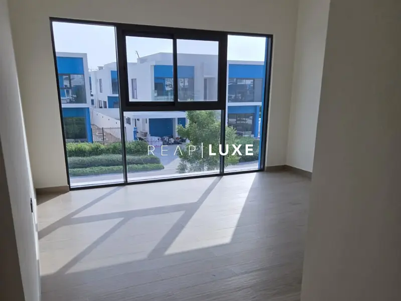 Parkside Living | Ready to Move | Prime Location