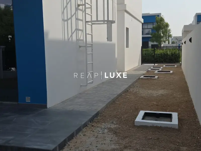 Parkside Living | Ready to Move | Prime Location