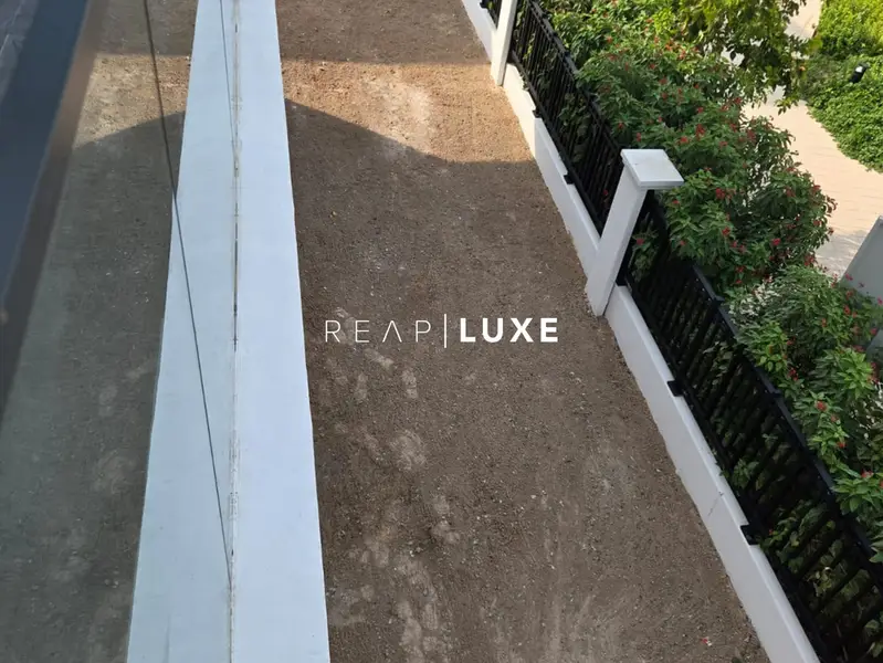 Parkside Living | Ready to Move | Prime Location