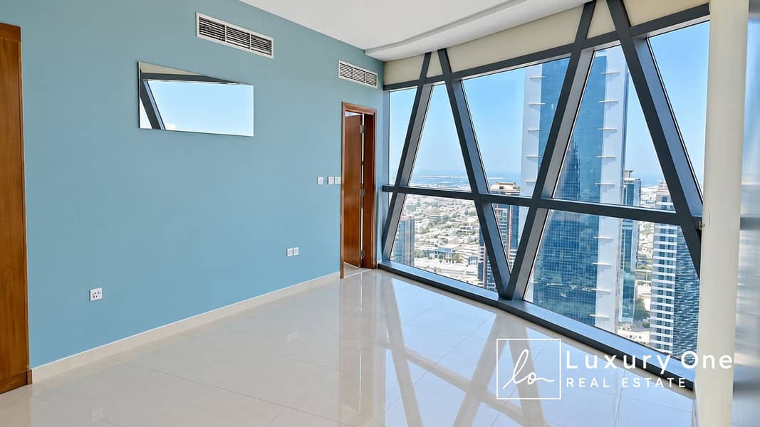 7 Modern Teal High-Rise Interior unerquicklich. png