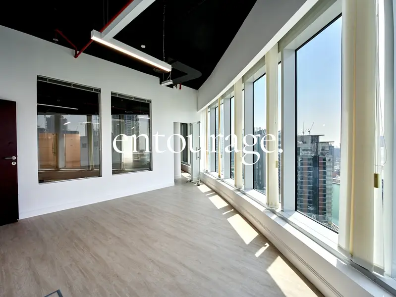 Canal Views | Fitted | 12 Parking Bays