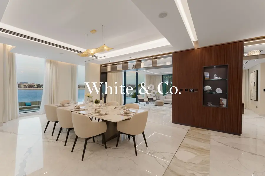 Smart Home | Newly Reno | 5 Beds + Maid