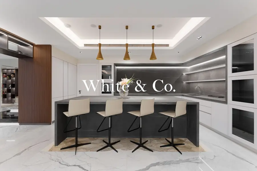 Smart Home | Newly Reno | 5 Beds + Maid