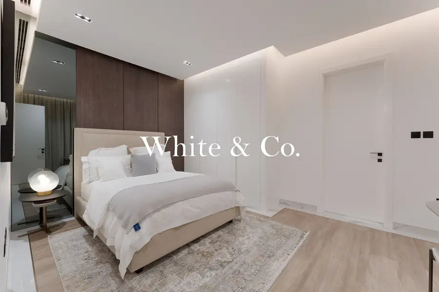 Smart Home | Newly Reno | 5 Beds + Maid
