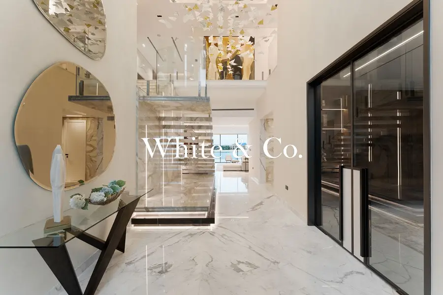 Smart Home | Newly Reno | 5 Beds + Maid