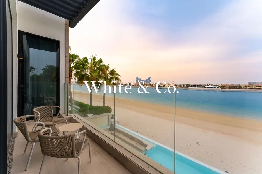Smart Home | Newly Reno | 5 Beds + Maid
