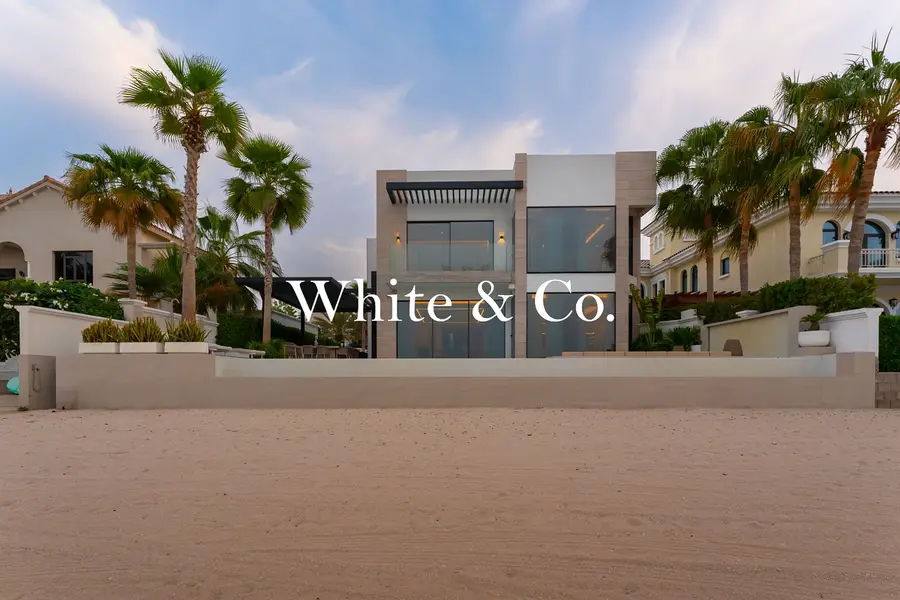 Smart Home | Newly Reno | 5 Beds + Maid