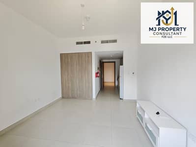 Studio for Rent in Al Khan, Sharjah - WhatsApp Image 2026-10-06 at 12.19. 10 PM (2). jpeg